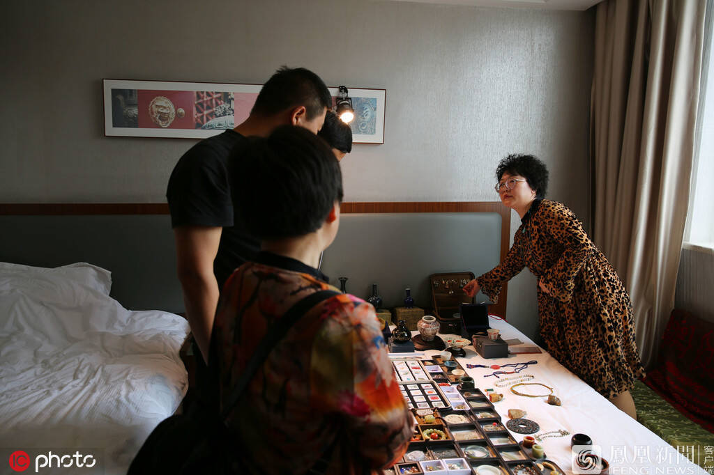 独特的古玩交易方式"床交会"