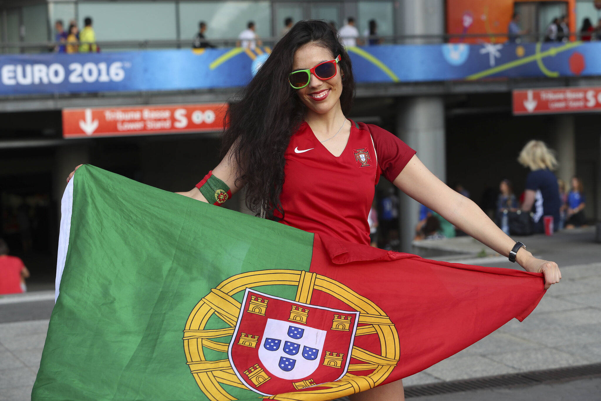 2016年欧洲杯决赛日美女合辑