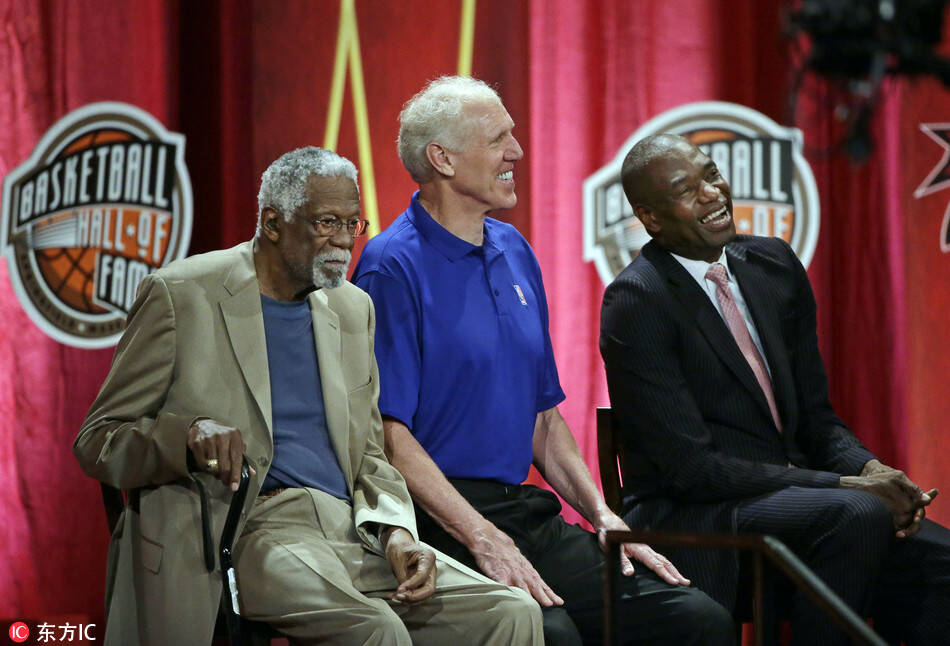 2016名人堂现场 姚明发言ai帅气抢镜