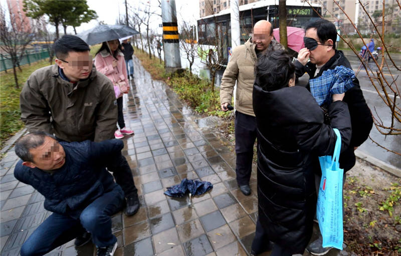 上海警察抓贼现场