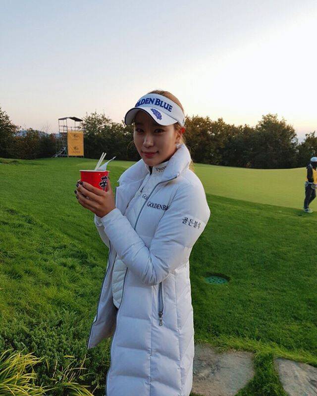 1/31 1994年出生的韩国长腿美女球员俞贤珠,17岁开