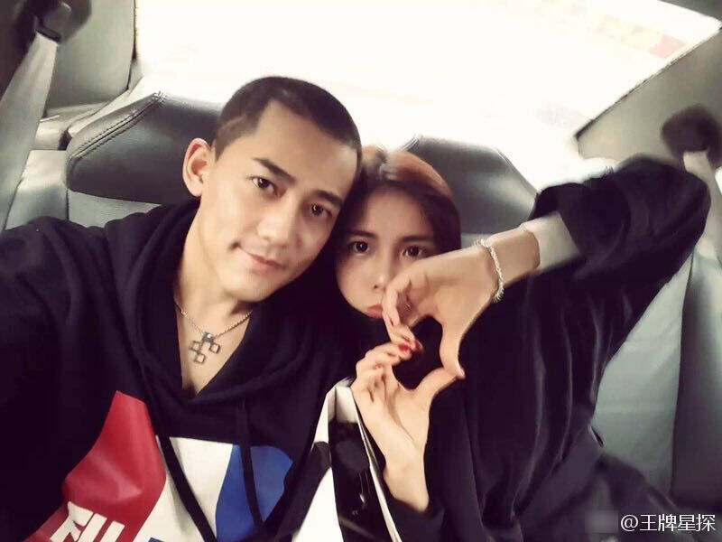 苏醒新恋情疑曝光 与貌美女友海量热吻亲密照流出