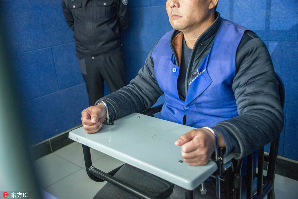 在押杀人嫌犯讨回了薪水