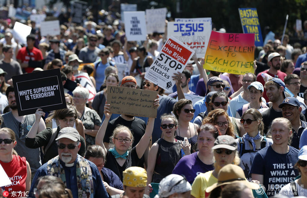 美国波士顿爆发大规模反种族主义示威