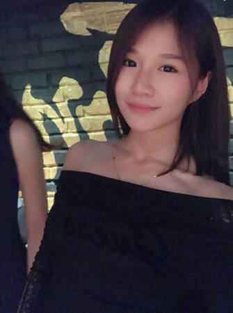 马来西亚华人警花长相甜美 网友:求姐姐保护