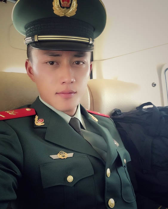 武警特战队员杨明鑫走红网络