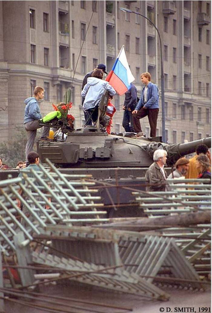 1/41 八一九事件,又称苏联政变,八月政变,是指1991年8月19日至8月