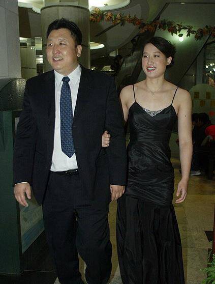 修成正果刘子歌与年长23岁恩师完婚