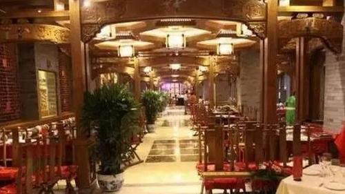 赵本山豪宅曝光：堪比皇宫，豪华生活令人咂舌_手机凤凰网