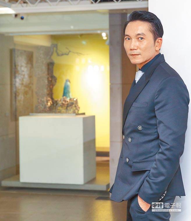 邹兆龙倍曝背妻连劈4女 女方晒证据照