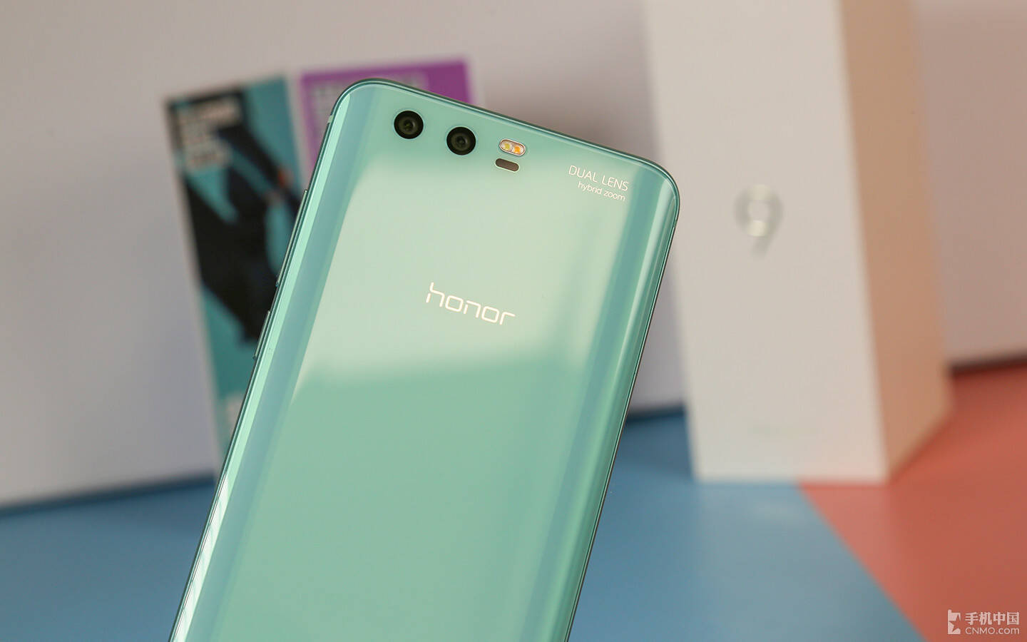 荣耀9图赏:幸福光晕 值得收藏的知更鸟蓝