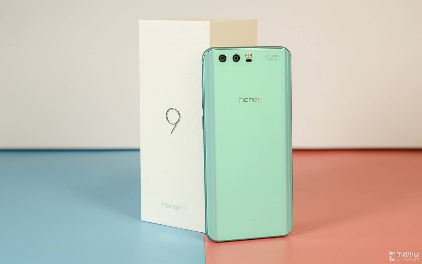 荣耀9图赏:幸福光晕 值得收藏的知更鸟蓝