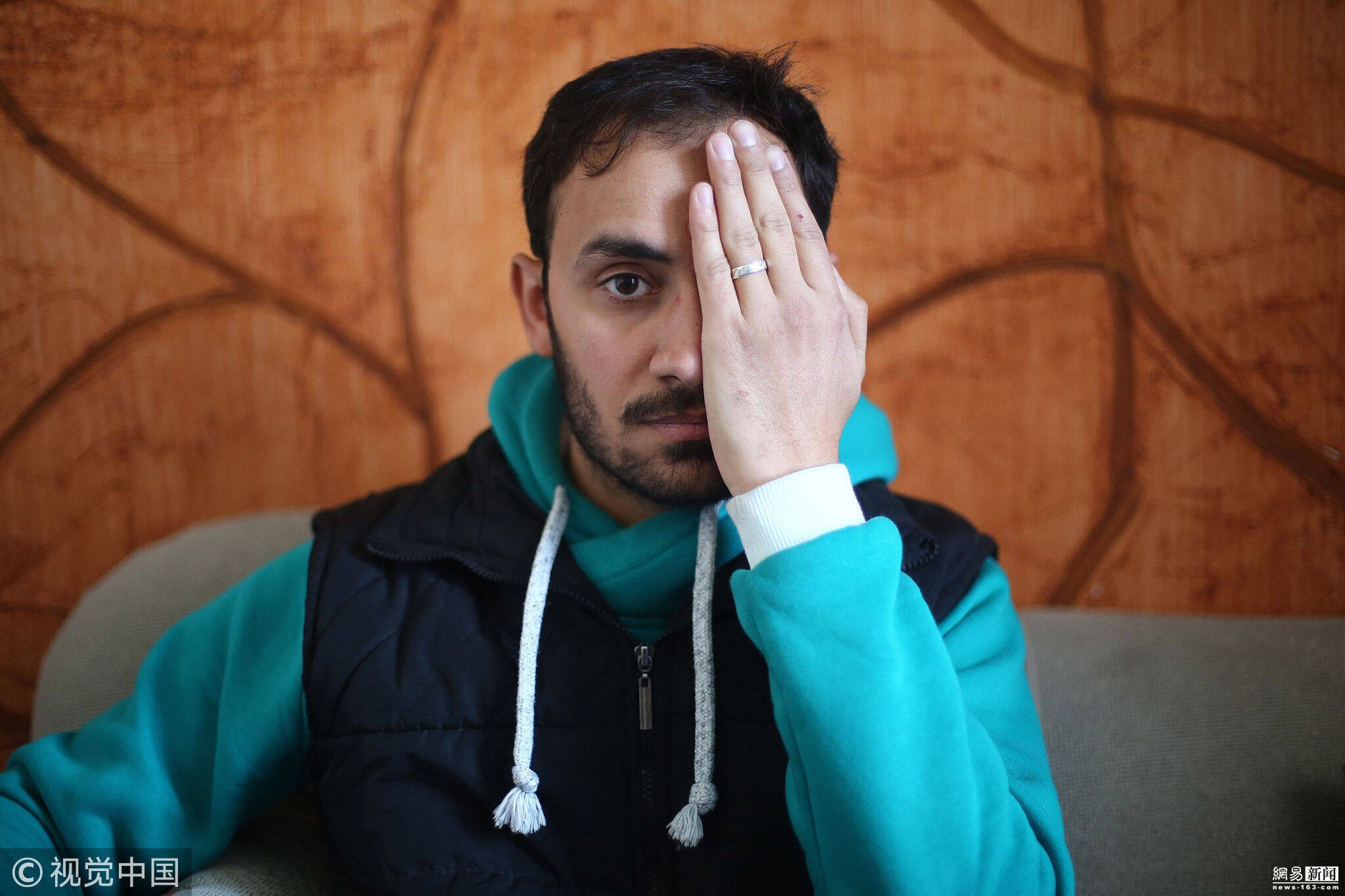 叙利亚战争群像:那些失去眼睛的孩子_手机凤凰网