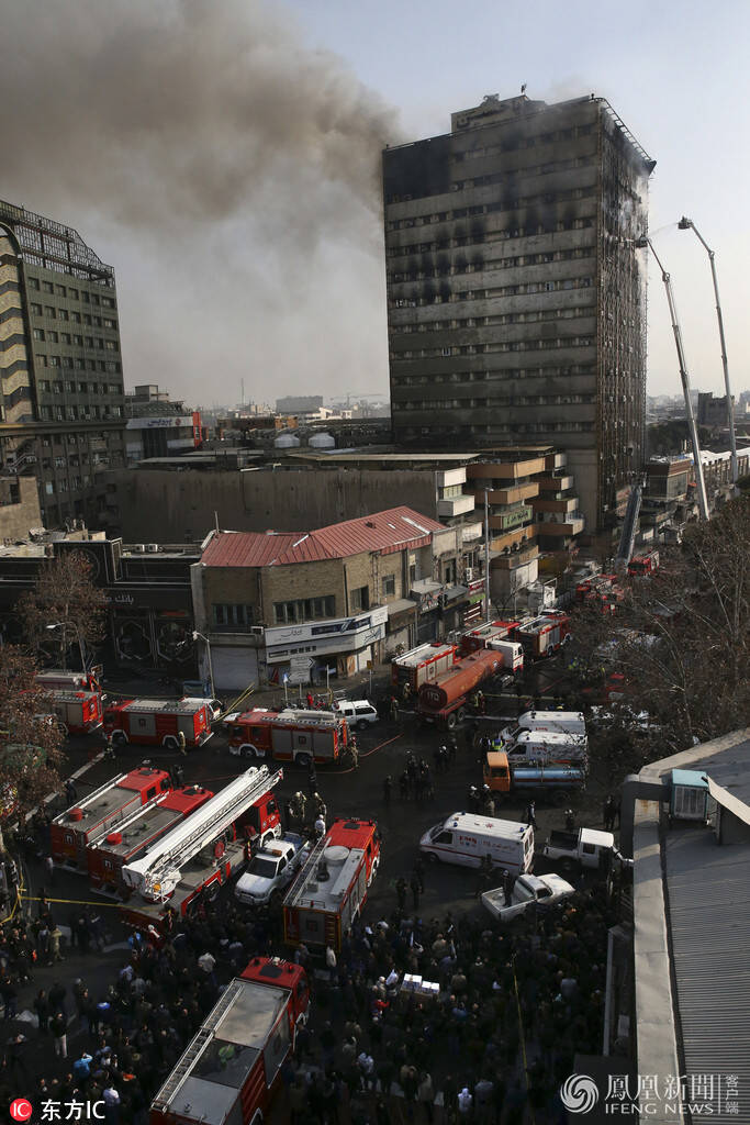 伊朗高楼起火倒塌 至少30人死