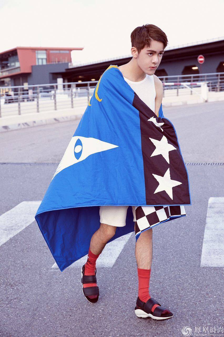 曾舜晞新单写真曝光 演绎外向孤独症患者