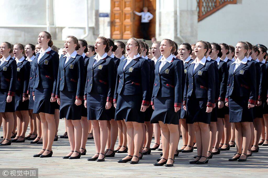 俄罗斯军校联合毕业礼现场