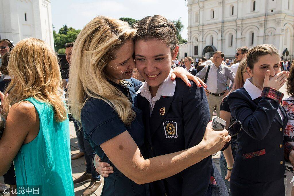 俄罗斯军校联合毕业礼现场