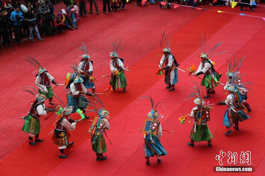 四川丹巴嘉绒藏族风情节开幕