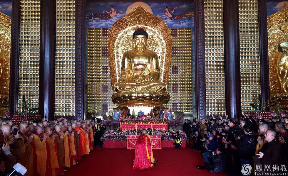 实拍普俊法师荣膺祥符禅寺方丈_手机凤凰网