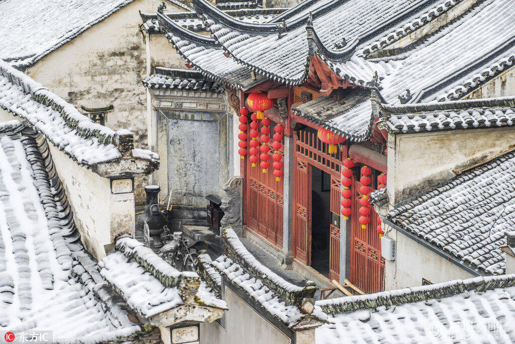 安徽西递古村春节雪景