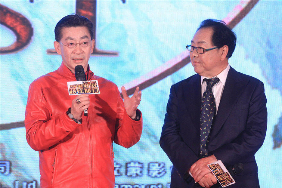 《西游记》师徒四人同台重聚 马德华脱鞋跳芭蕾[高清大图]