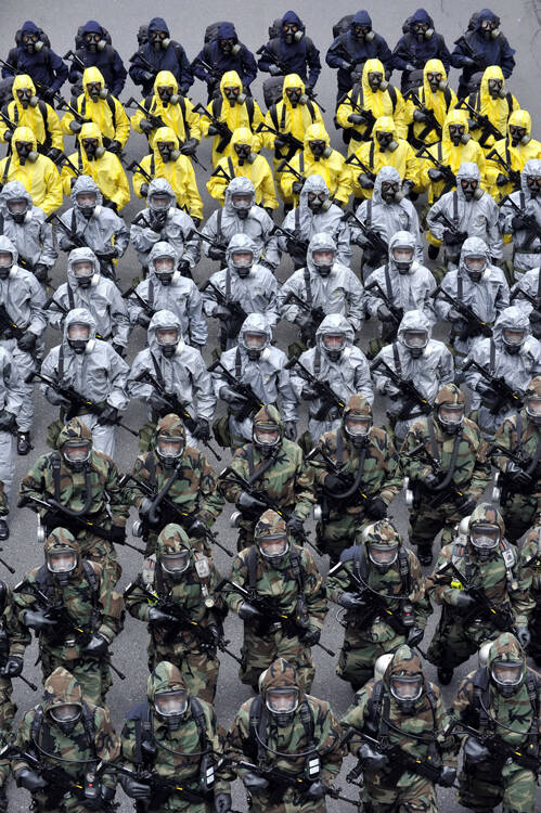 哥伦比亚独立日阅兵画面