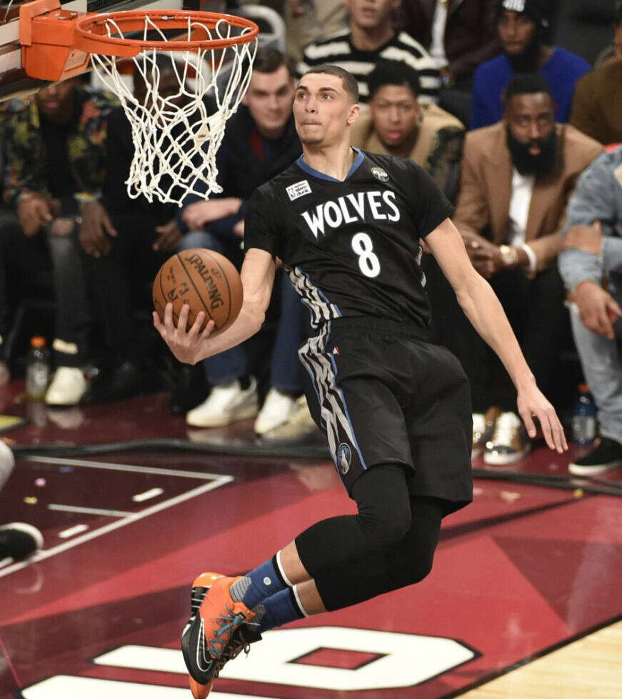 连续3记罚球线起跳花式扣篮!拉文卫冕扣篮王