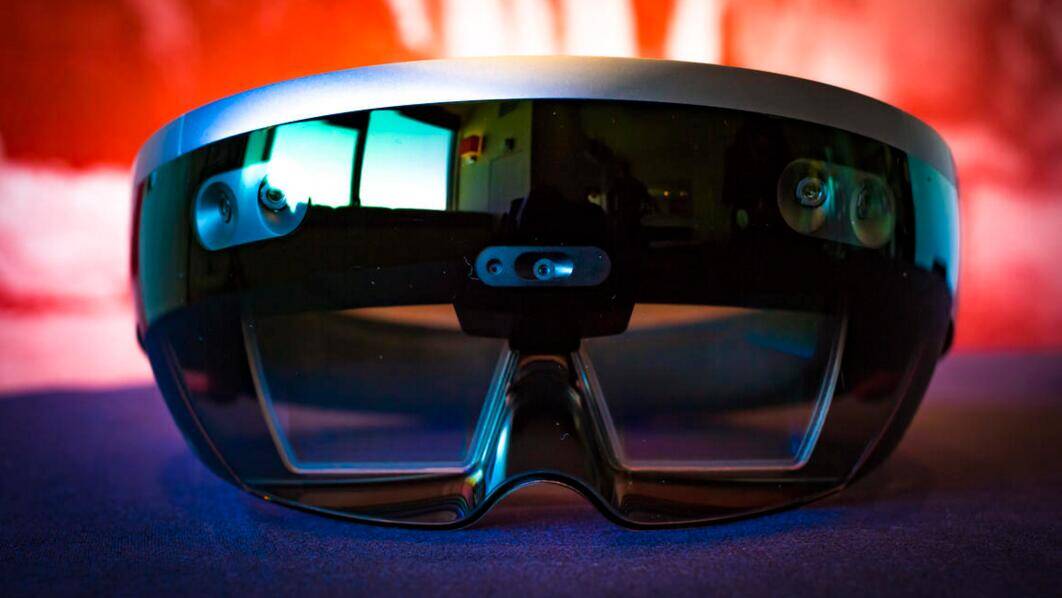 3000美元都买了点什么?微软hololens开发者版开箱