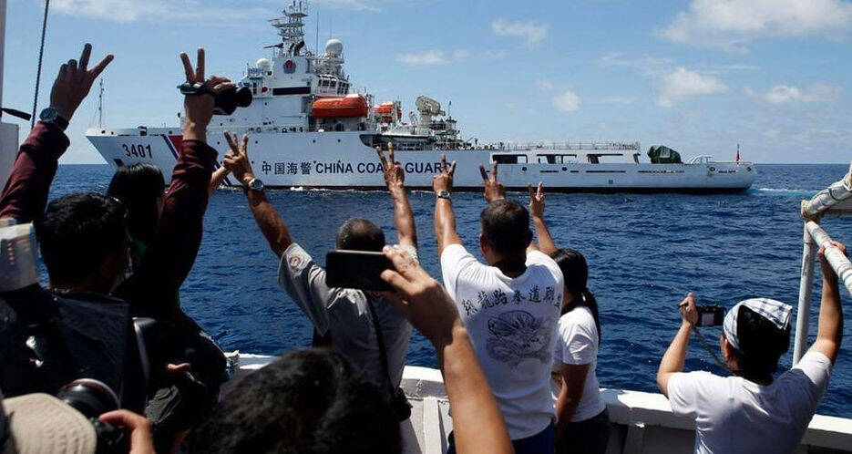 菲律宾军人乘渔船强闯南海仁爱礁