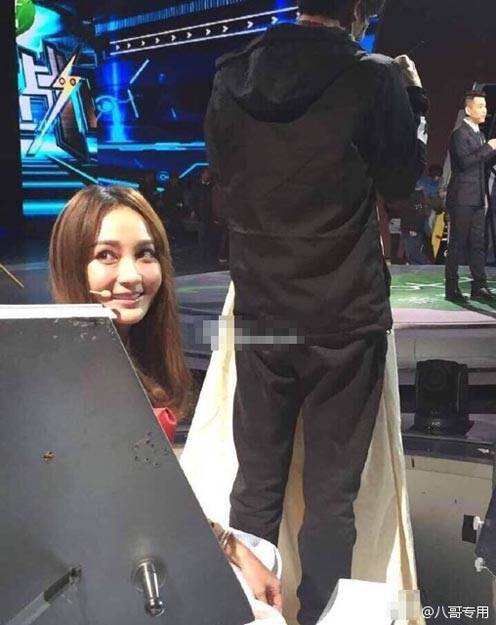姚笛“出轨门”后首度公开亮相 获众人追捧[高清大图]_手机凤凰网