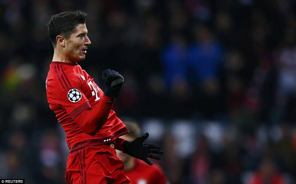 欧冠-莱万穆勒破门 拜仁4-0头名晋级