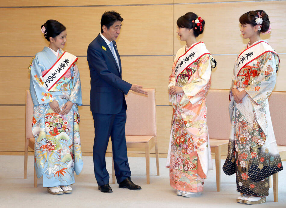 安倍会见 东京和服女王 手机凤凰网