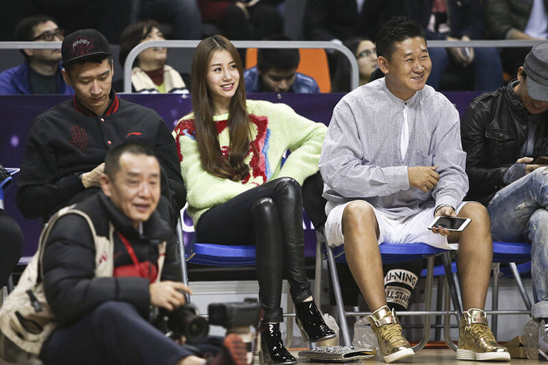 虐!"kiss time"甜蜜全场 孙悦陈露热吻回应