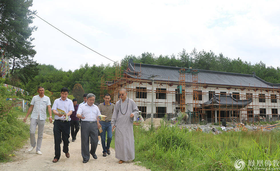 九江民宗局曾建華黃龍禪寺考察