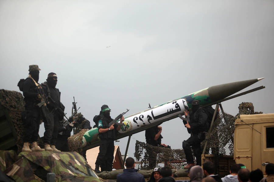 巴勒斯坦哈马斯大阅兵:儿童兵与中国造107炮抢眼