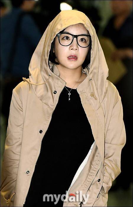 韩国涉毒女星amy遭驱逐出境 十年内不得归国