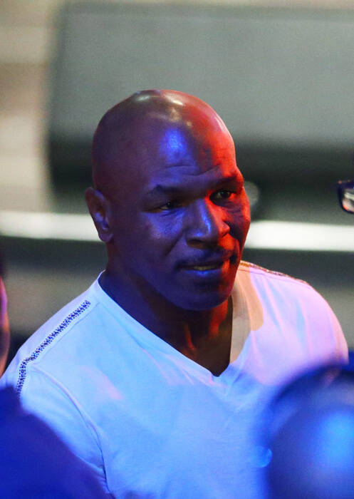 帕奎奥梅威瑟赛前称重