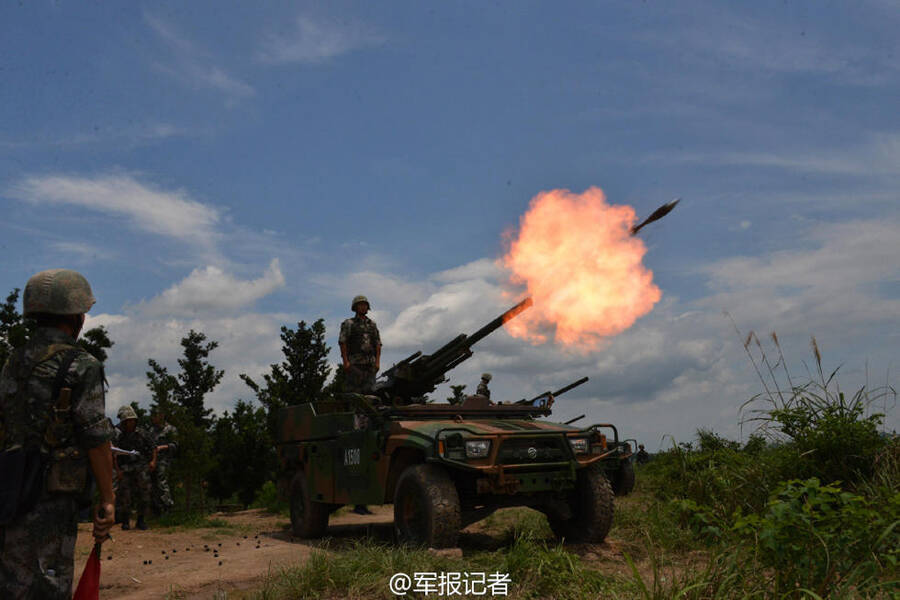 解放军41集团军新型车载速射迫击炮开火 战力强悍_手机凤凰网