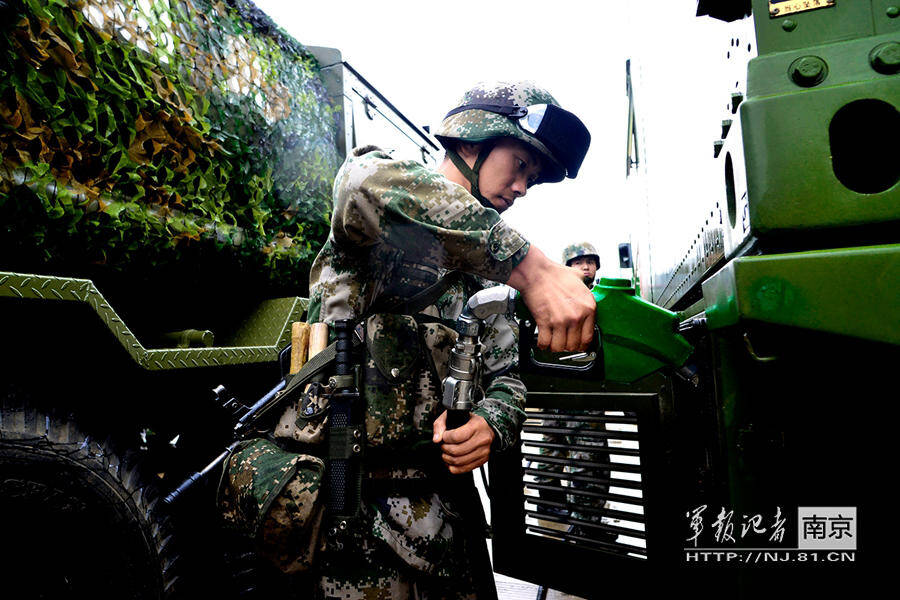 解放军第12集团军数千将士千里机动跨区征战