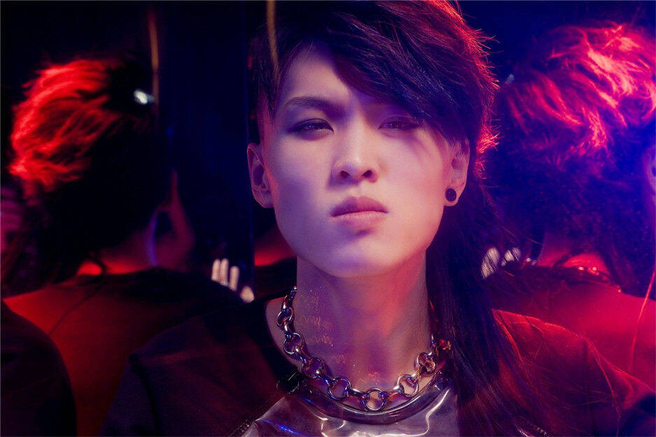 张玮神秘献"声"第四季好声音宣传片 周杰伦那英等齐争"好声音"