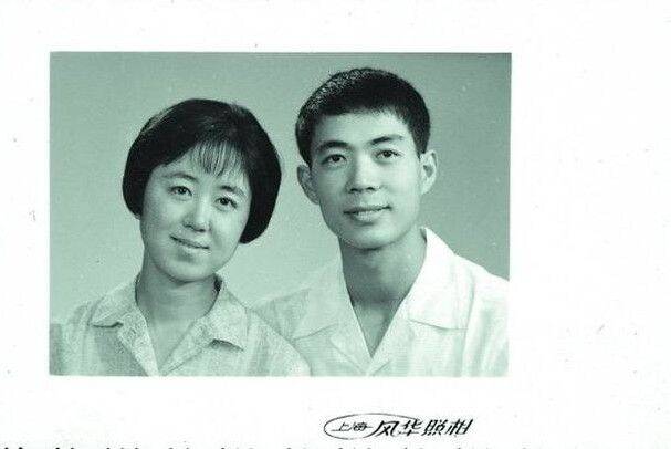 图说薄熙来的两任妻子:谷开来与薄熙来成为罪犯_手机凤凰网