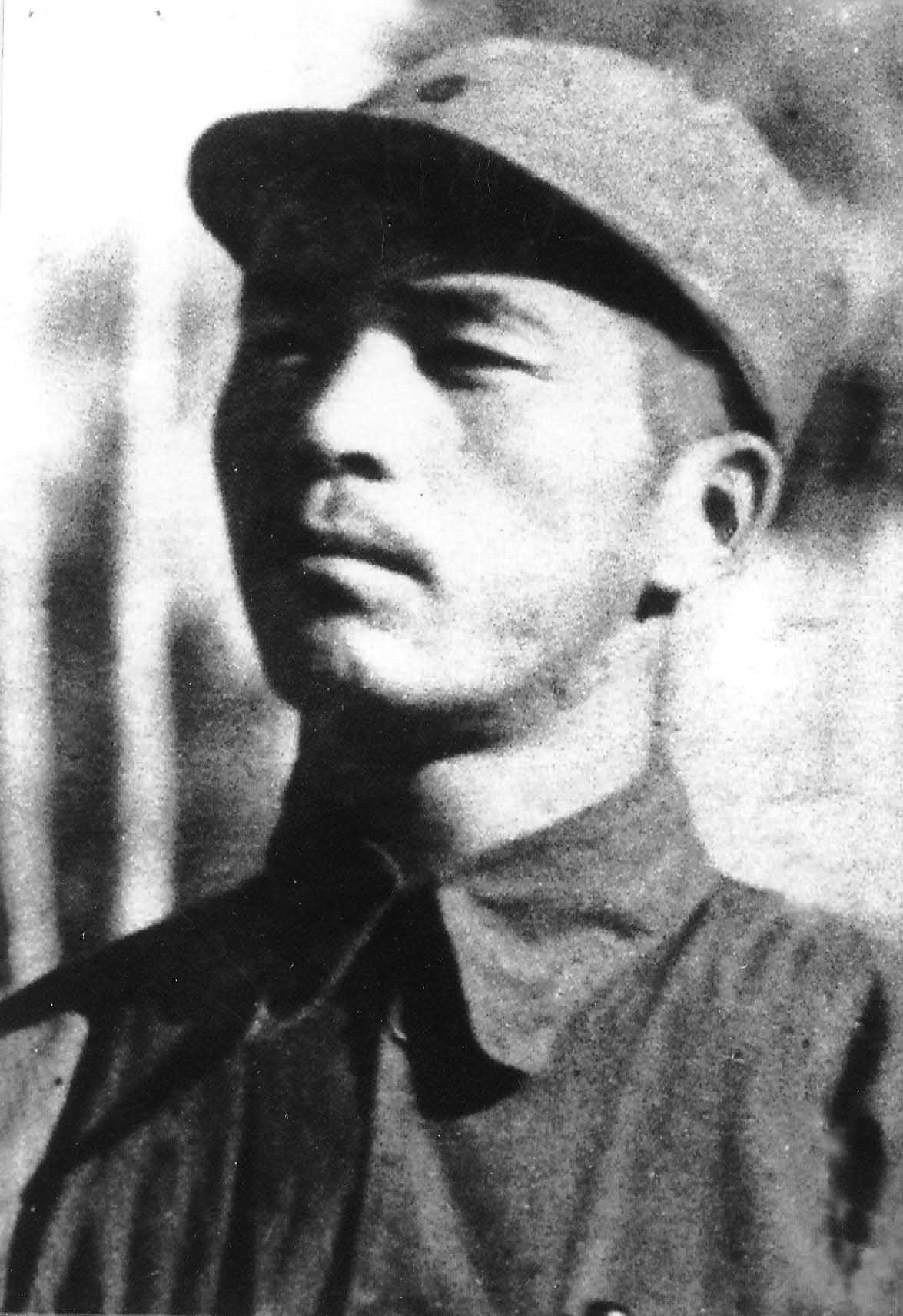 1/27 左权,湖南醴陵人,黄埔军校一期生,是八路军的高级将领,无产阶级