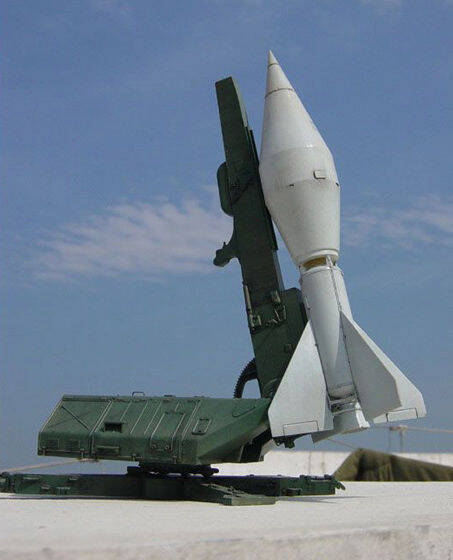 似乎比中东其他武装派别使用的卡桑火箭强大很多