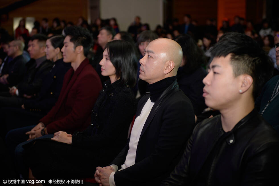 韩红创业众星捧场 那英毛阿敏江珊亮相_手机凤凰网
