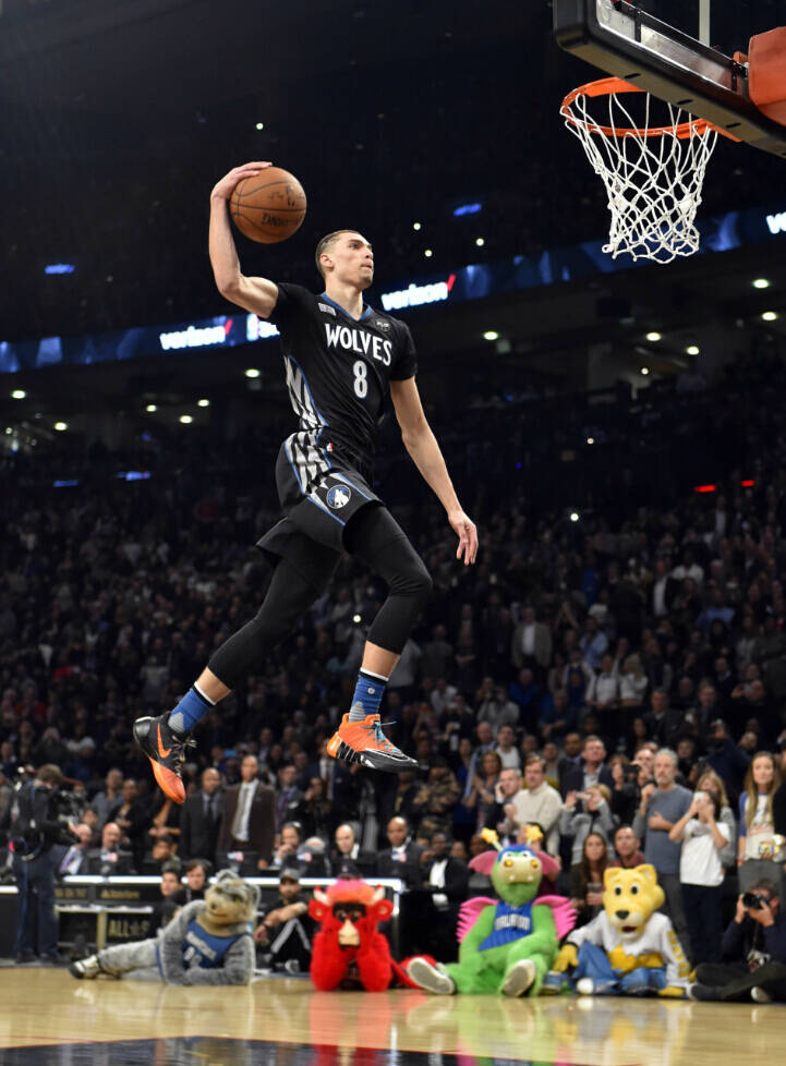 连续3记罚球线起跳花式扣篮!拉文卫冕扣篮王