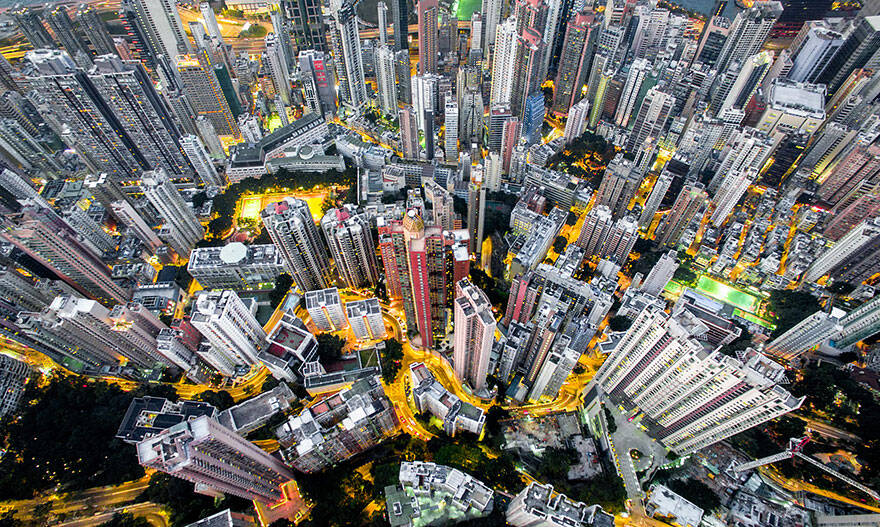 世界最拥挤城市:700万人挤在这里生存_手机凤凰网