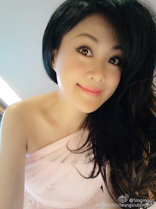 昔日港姐梁小冰变网红脸 晒素颜照力证美貌不变