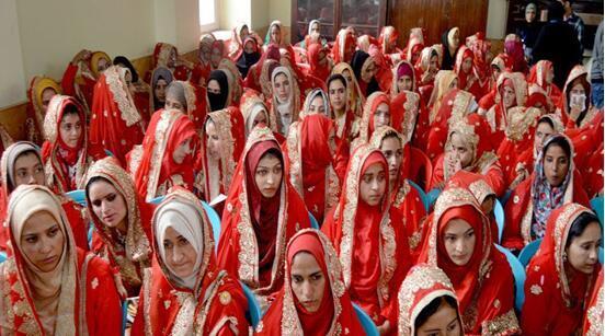 印度105对新人办集体婚礼 - 张庆瑞65 - 百纳袈裟