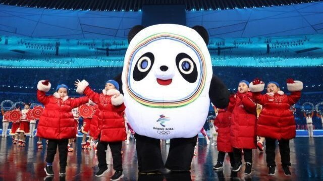 北京冬奥会开幕式演员95%为青少年 排练之余不忘学习