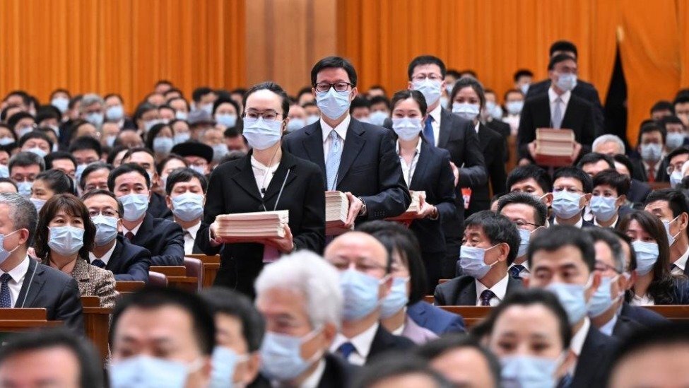 现场图集：十四届全国人大一次会议举行第三次全体会议